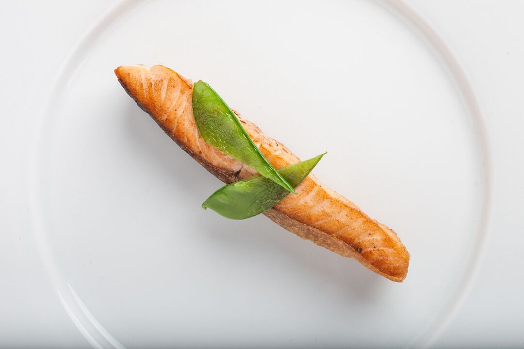 Pescado blanco al horno en el menú de la dieta “Favorita”